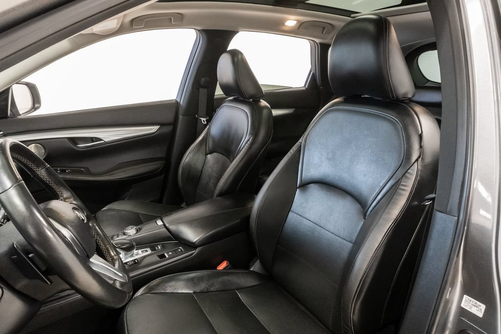 Used 2019 INFINITI QX50 Essential w/ Premium Audio Package AWD/4WD image 10