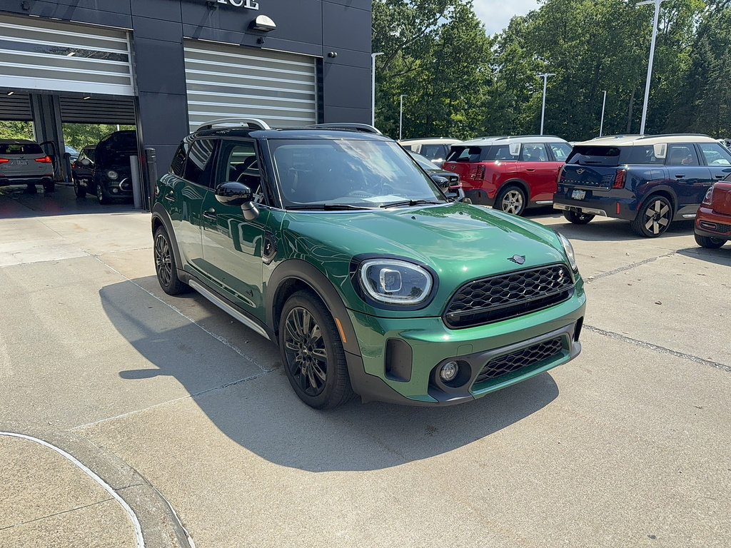 Used 2024 MINI Cooper Countryman S w/ Premium Package AWD/4WD image 2