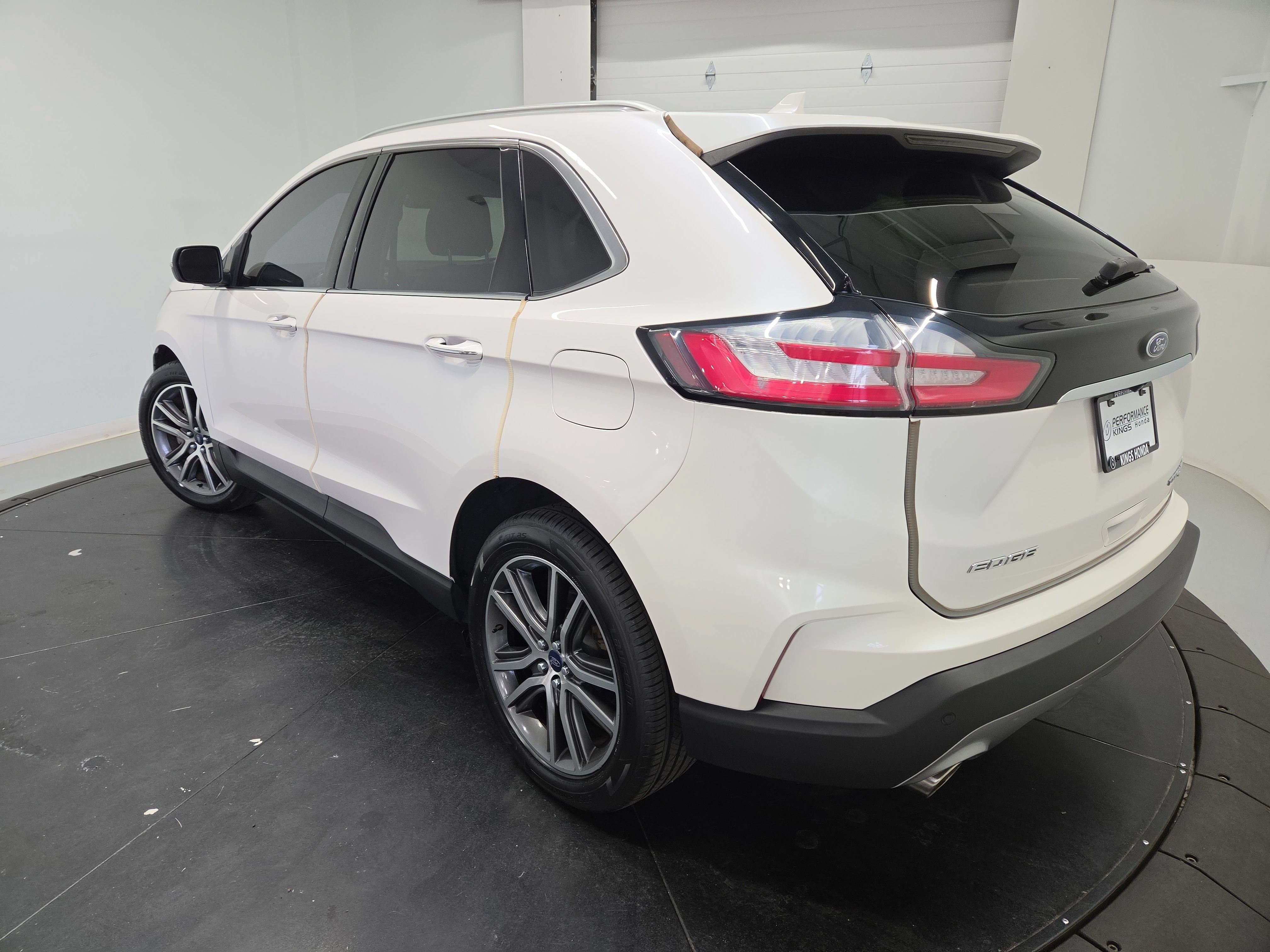 Used 2019 Ford Edge Titanium FWD image 6