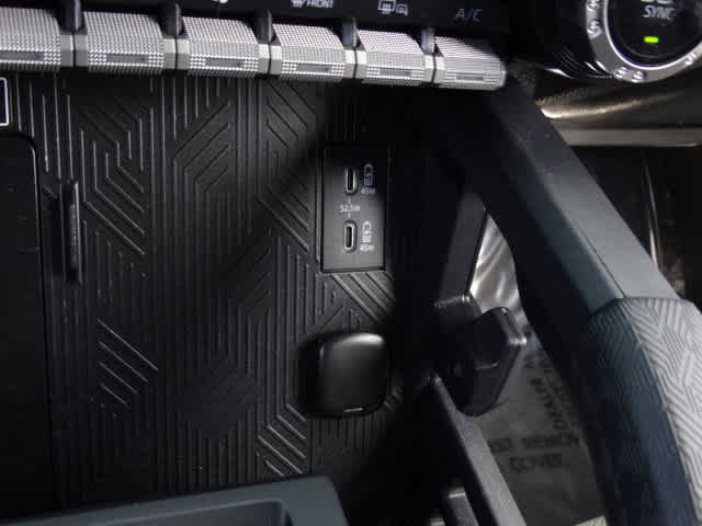 Used 2024 Toyota Tacoma 4x4 Double Cab Hybrid image 33