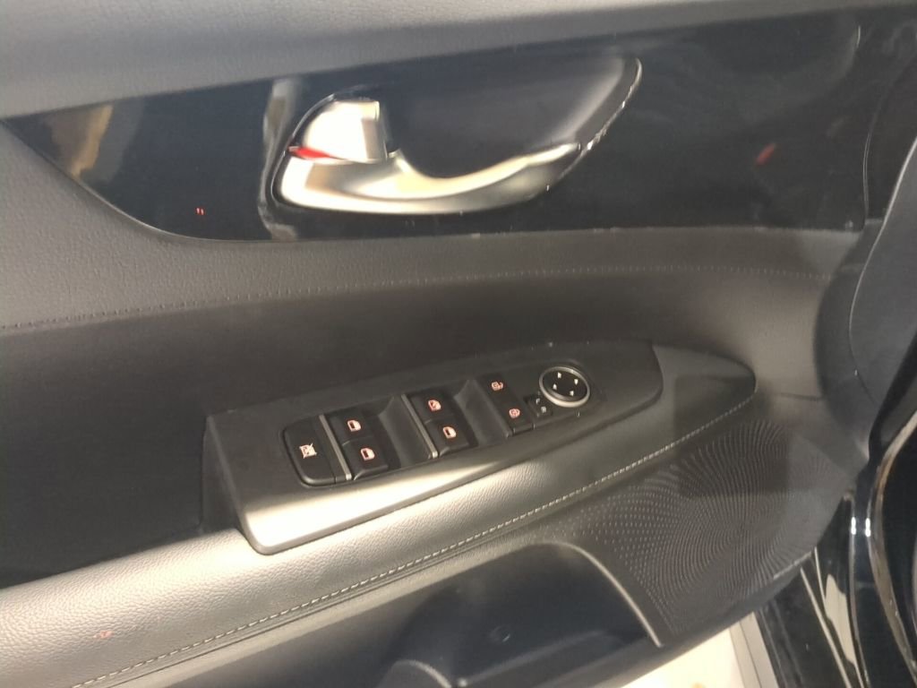 Used 2024 Kia Forte GT-Line w/ GT-Line Premium Package image 15