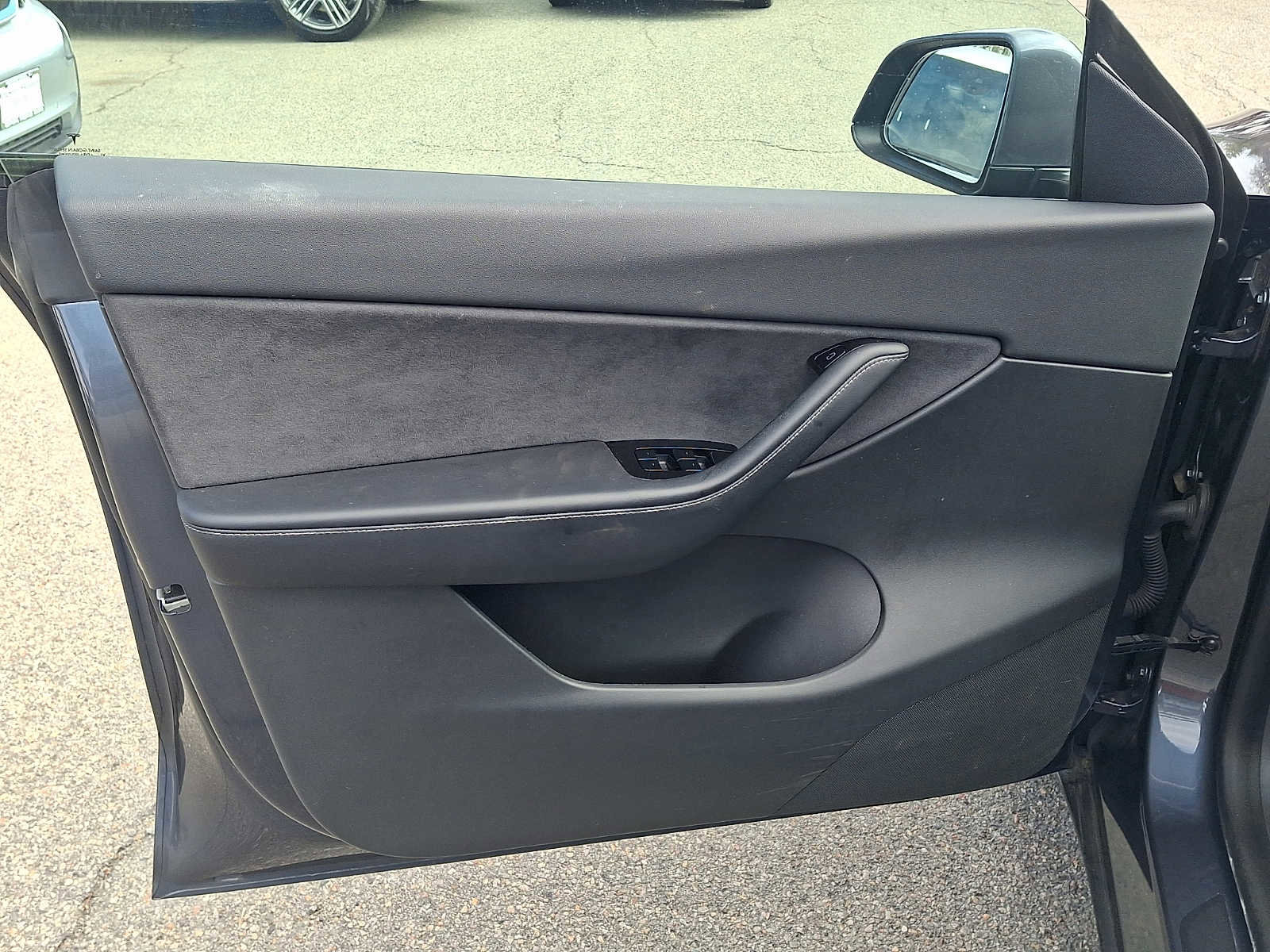 Used 2021 Tesla Model Y Long Range image 12