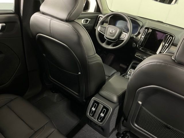 New 2026 Volvo XC40 B5 Plus w/ Protection Package Premier image 37