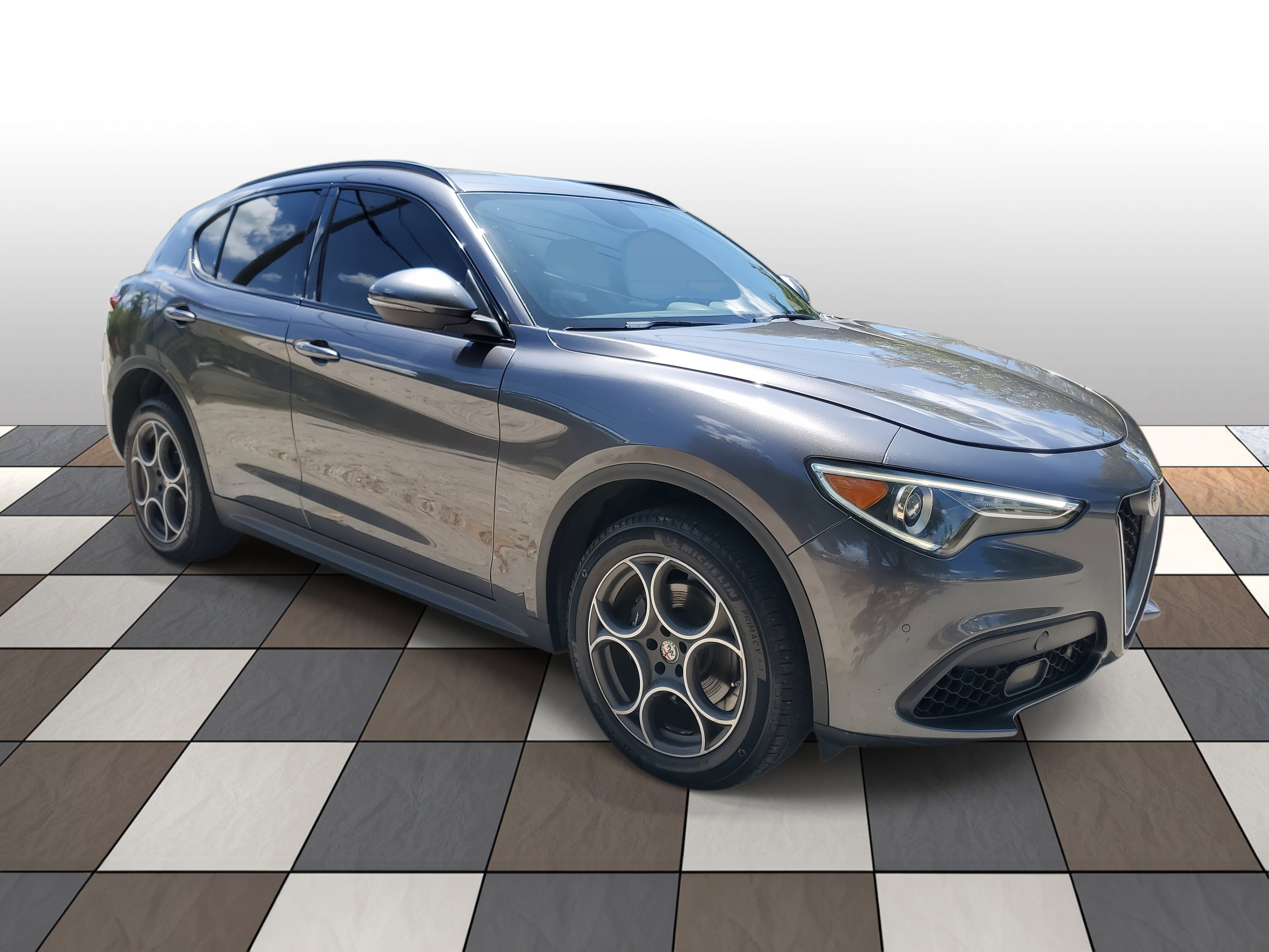 Used 2018 Alfa Romeo Stelvio Sport w/ Quick Order Package 22J Sport image 3