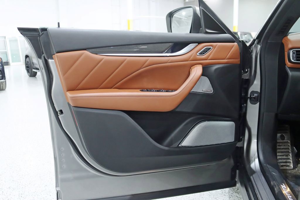 Used 2020 Maserati Levante GranSport image 34