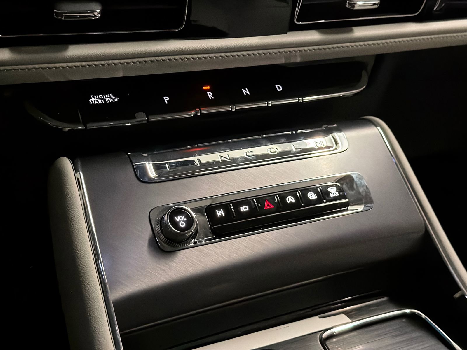 New 2026 Lincoln Aviator AWD image 31
