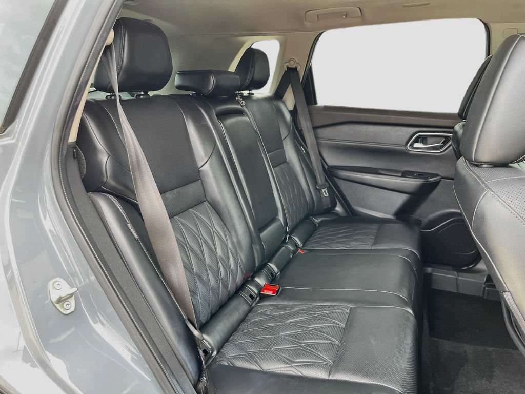 Used 2023 Nissan Rogue Platinum w/ Platinum Premium Package FWD image 33