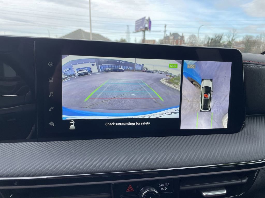 Used 2025 Nissan Kicks SR image 13