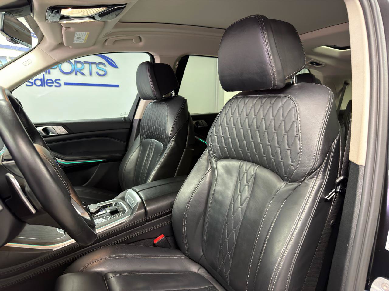 Used 2020 BMW X7 xDrive50i w/ Cold Weather Package AWD/4WD image 11