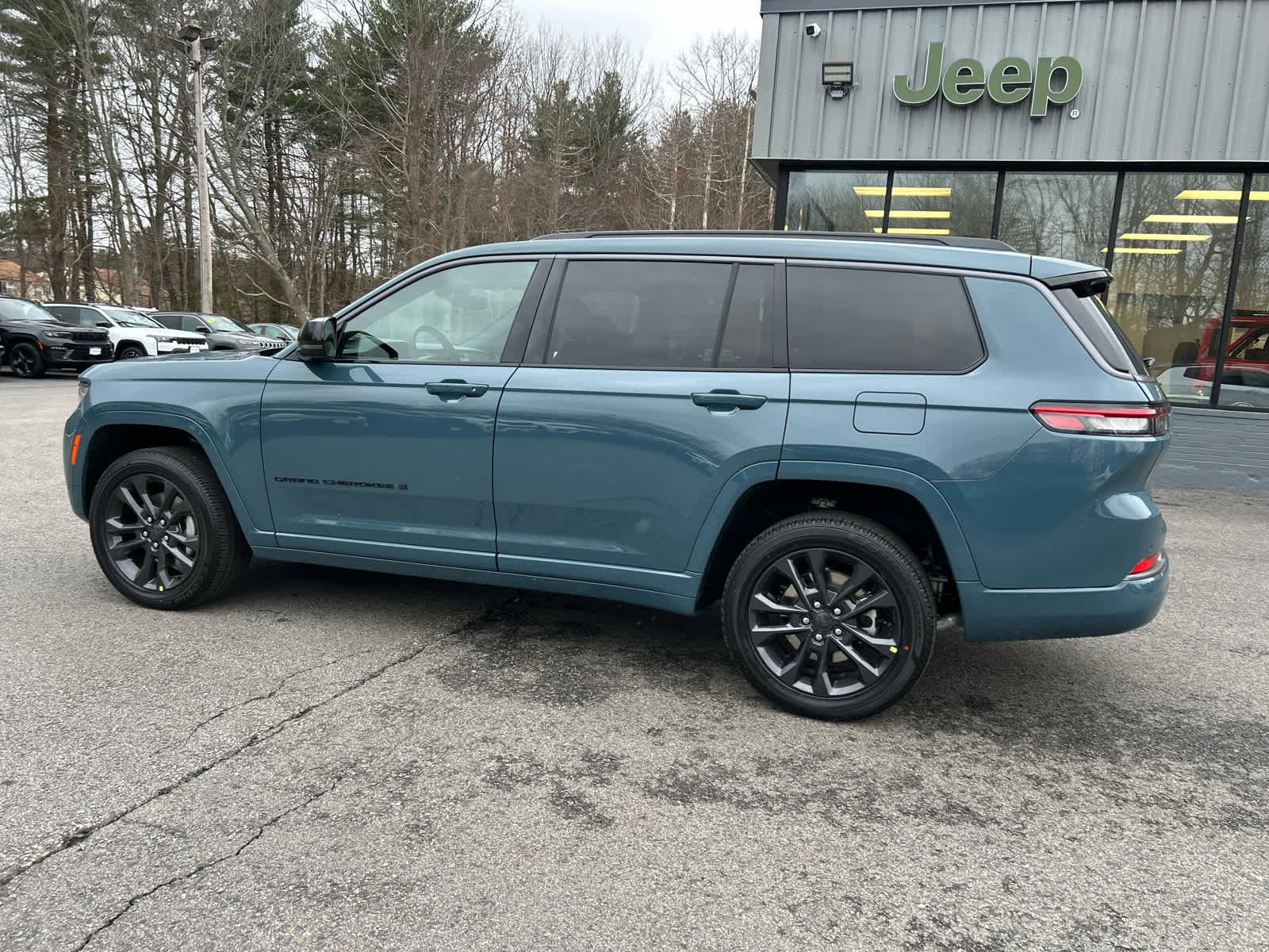 New 2026 Jeep Grand Cherokee L Limited AWD/4WD image 8