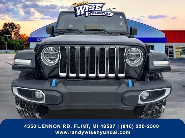Used 2022 Jeep Wrangler Unlimited Sahara w/ Cold Weather Group image 10