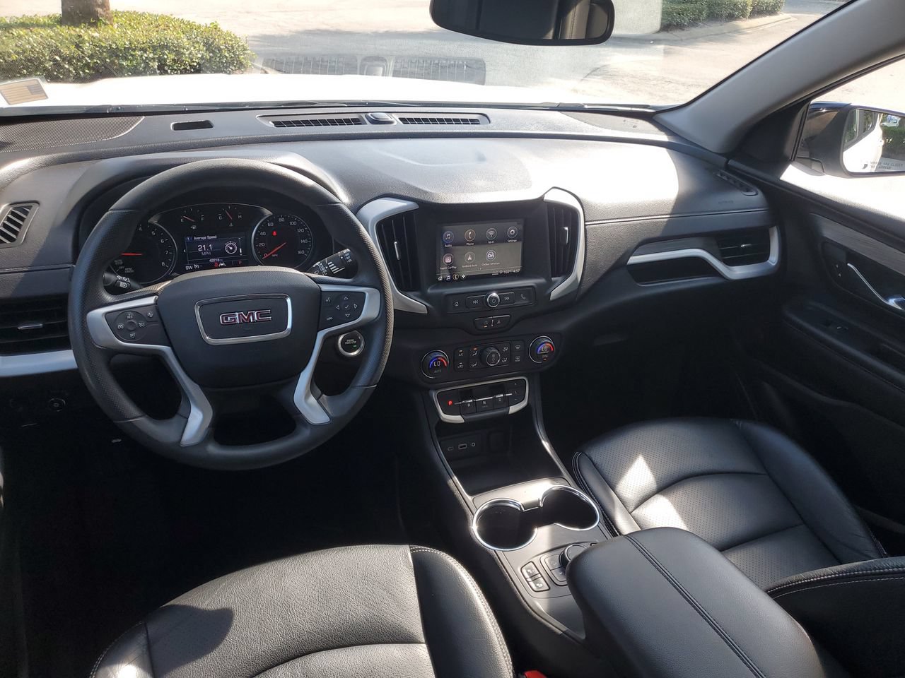 Used 2023 GMC Terrain SLE w/ Driver Convenience Package FWD image 11