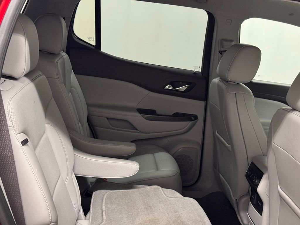 Certified 2023 GMC Acadia SLT w/ Technology Package image 10
