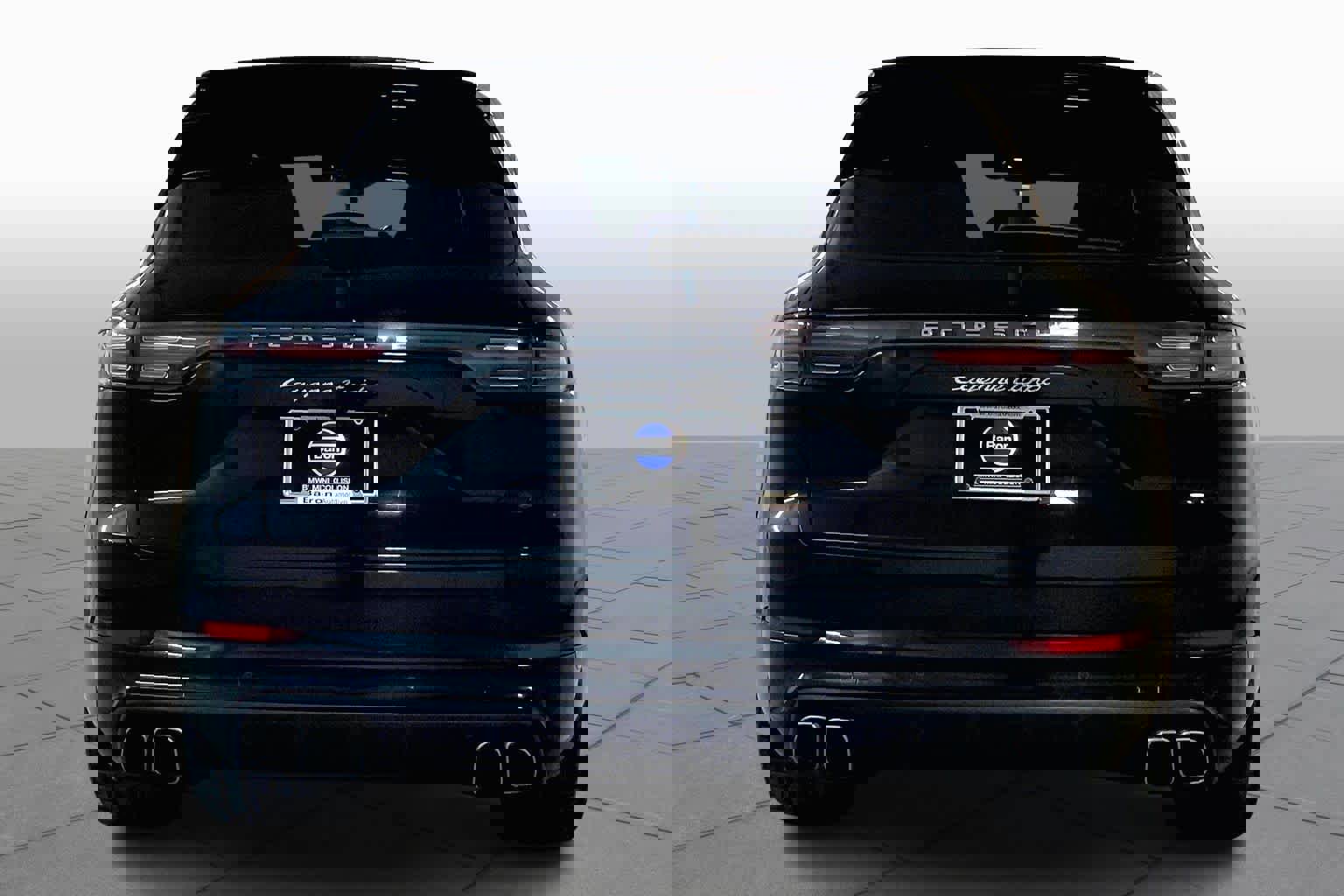 Used 2020 Porsche Cayenne Turbo image 4