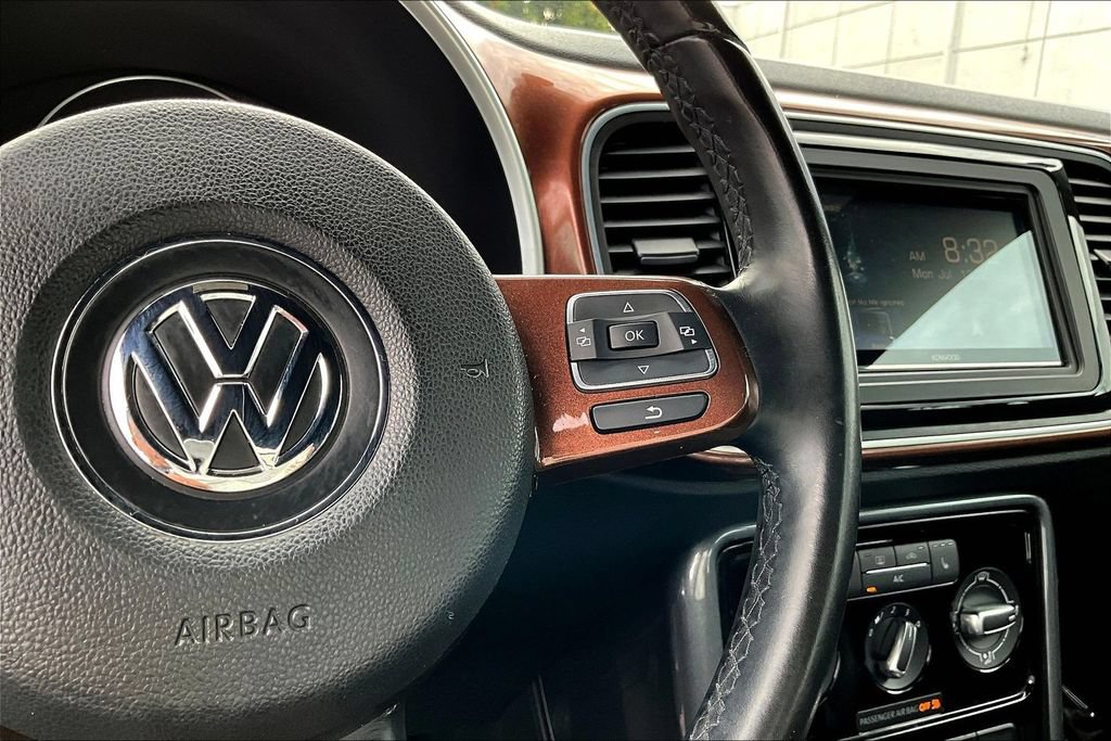 Used 2017 Volkswagen Beetle 1.8T SEL FWD image 11