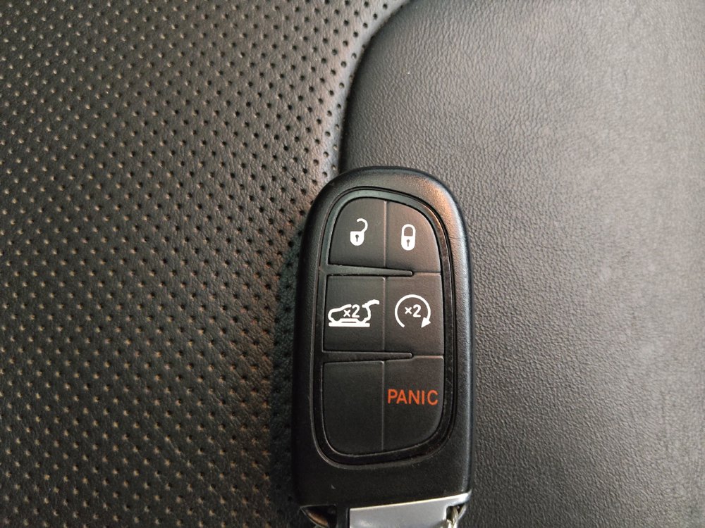 Used 2019 Jeep Cherokee High Altitude AWD/4WD image 32