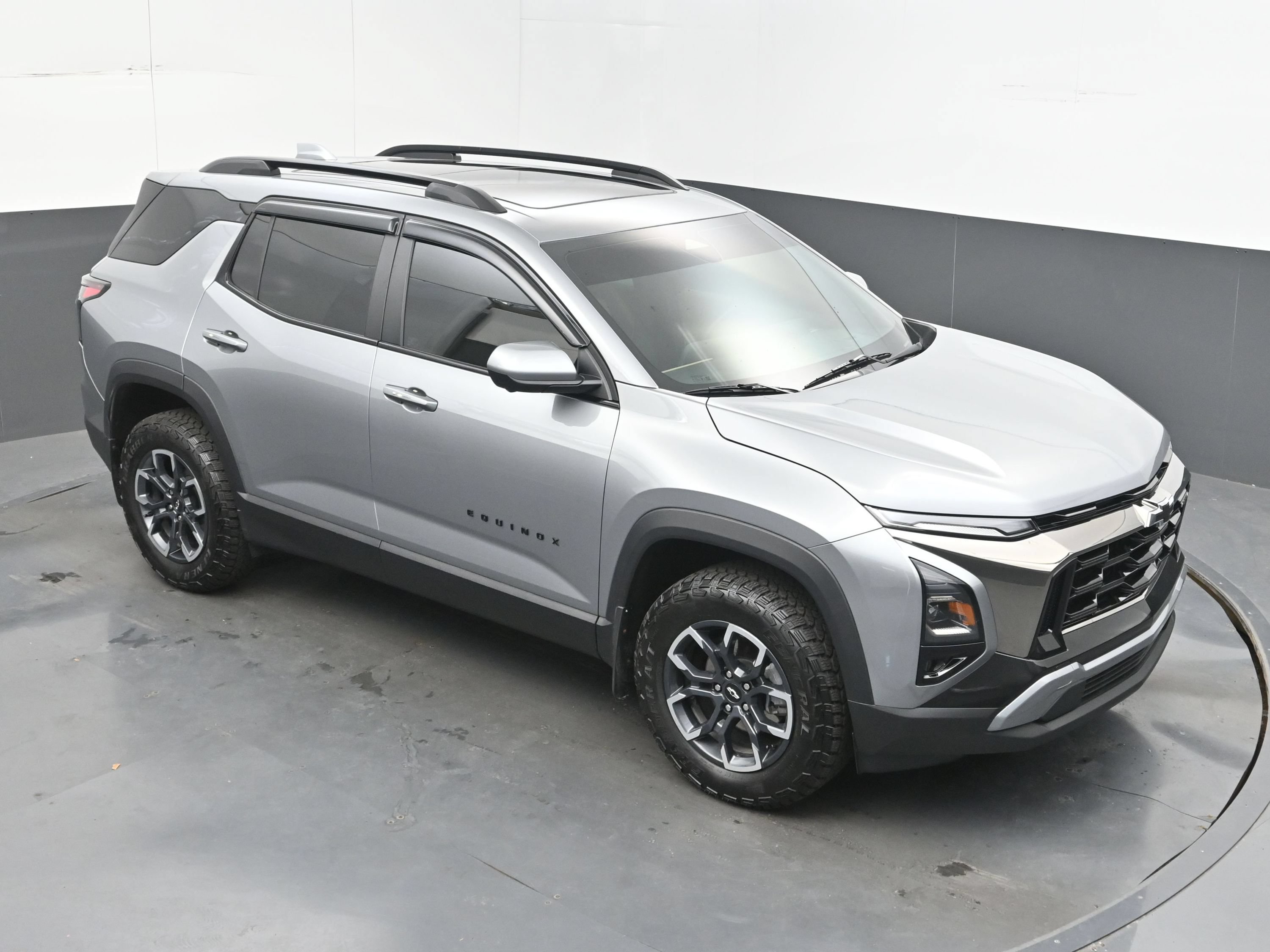 Used 2026 Chevrolet Equinox ACTIV w/ Safety and Technology Package AWD/4WD image 36