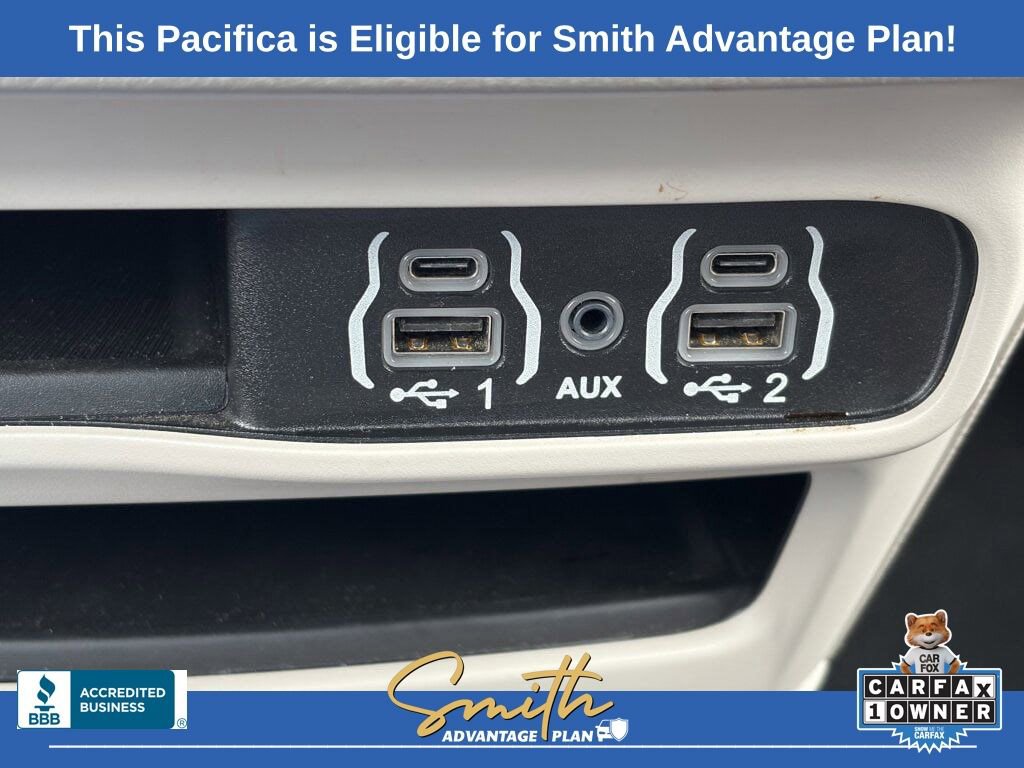 Used 2023 Chrysler Pacifica Touring-L image 18