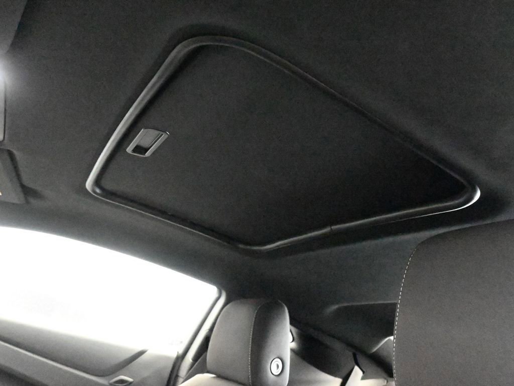 Used 2023 Chevrolet Camaro LT image 18