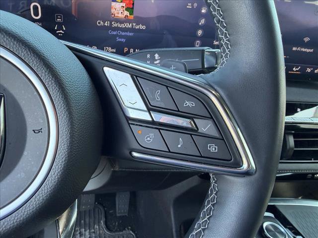 Used 2025 Buick Enclave Preferred image 17