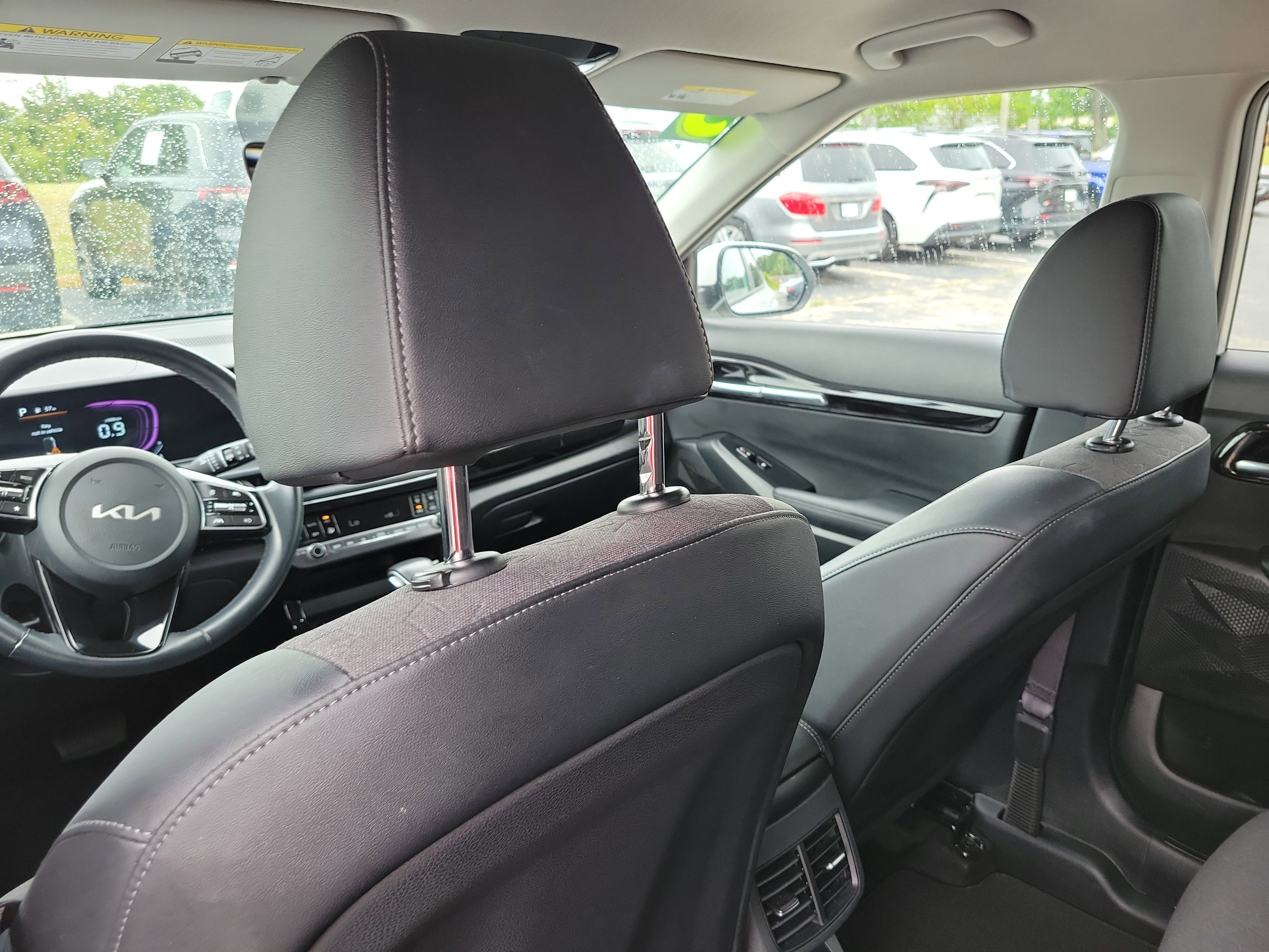 Used 2025 Kia Seltos S FWD image 12