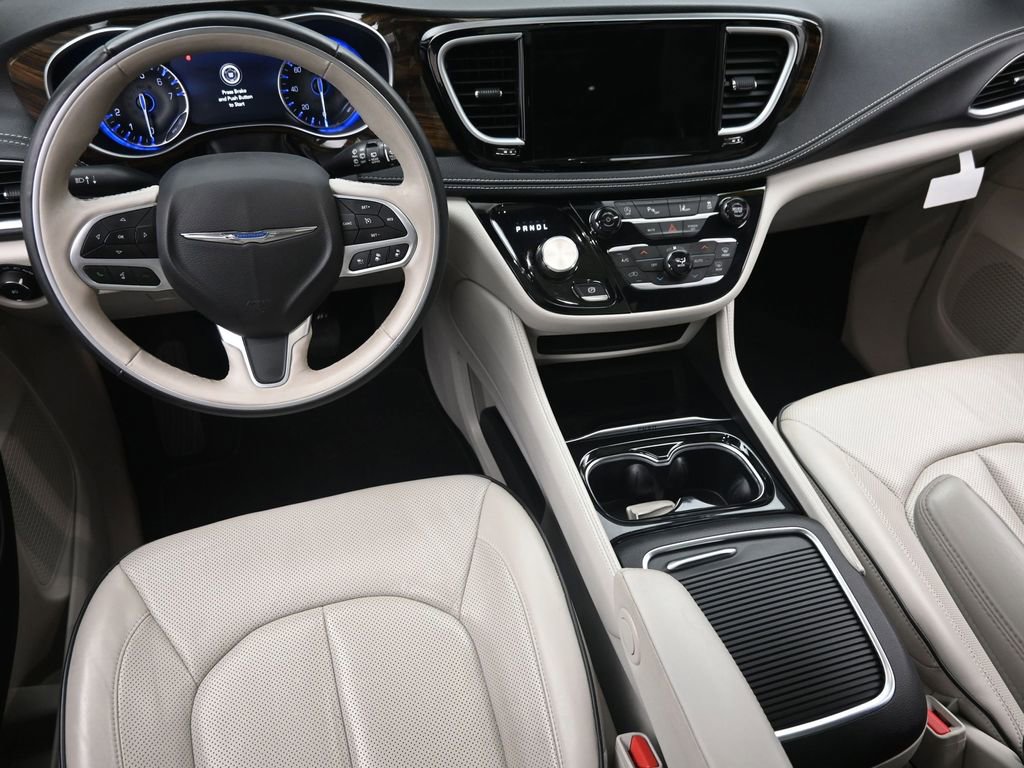 Used 2021 Chrysler Pacifica Limited image 14