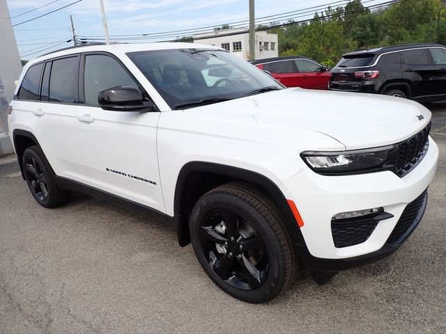 New 2025 Jeep Grand Cherokee Limited w/ Black Appearance Package AWD/4WD image 9