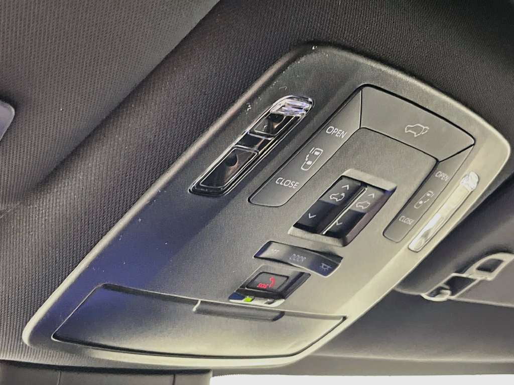 New 2026 Toyota Sienna XSE FWD image 18
