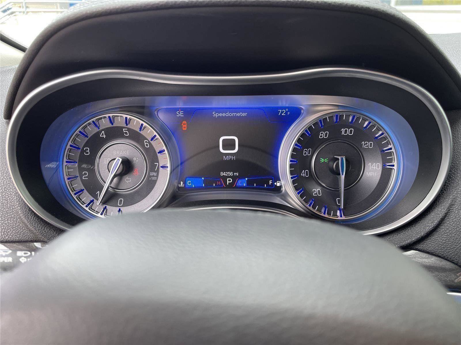Used 2022 Chrysler 300 Touring AWD/4WD image 21