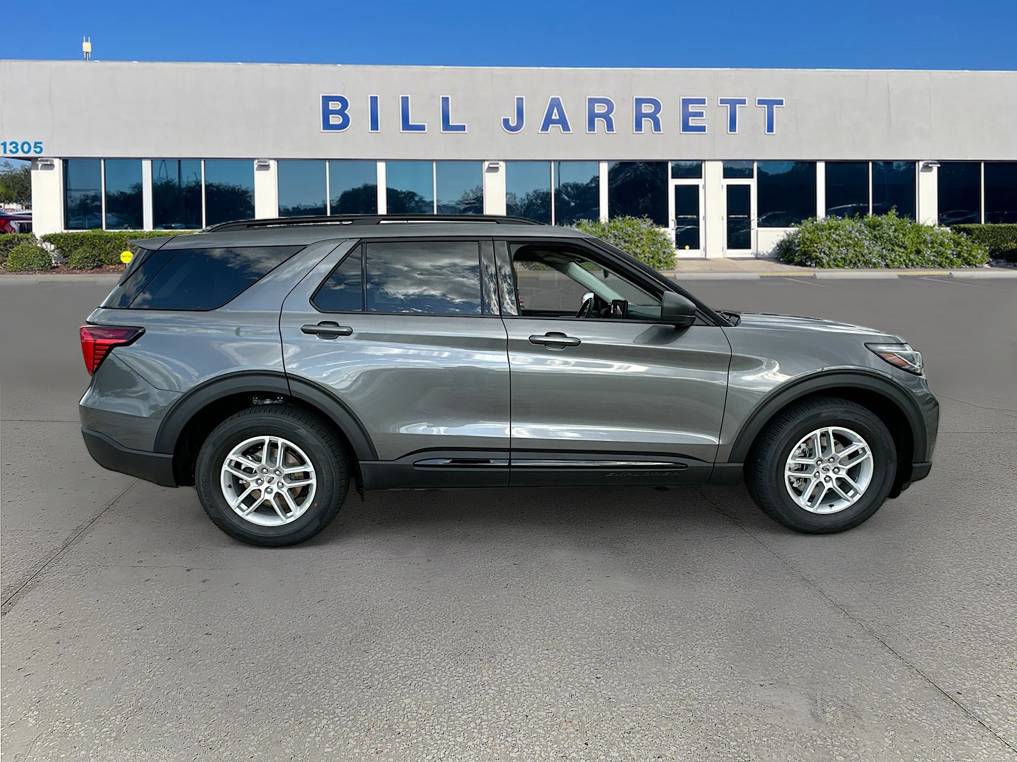 New 2026 Ford Explorer Active image 3