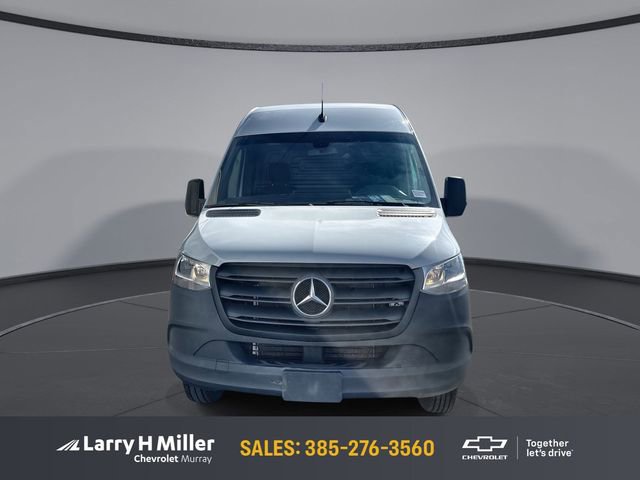 Used 2023 Mercedes-Benz Sprinter 3500 image 2