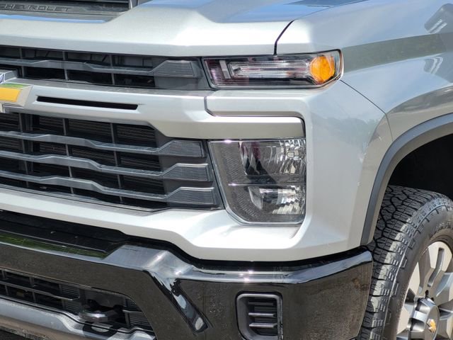 Used 2025 Chevrolet Silverado 2500 Custom w/ Custom Convenience Package AWD/4WD image 5