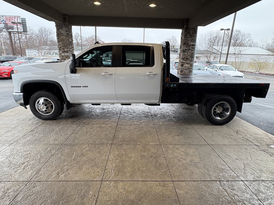 Used 2024 Chevrolet Silverado 3500 LT w/ Convenience Package AWD/4WD image 11
