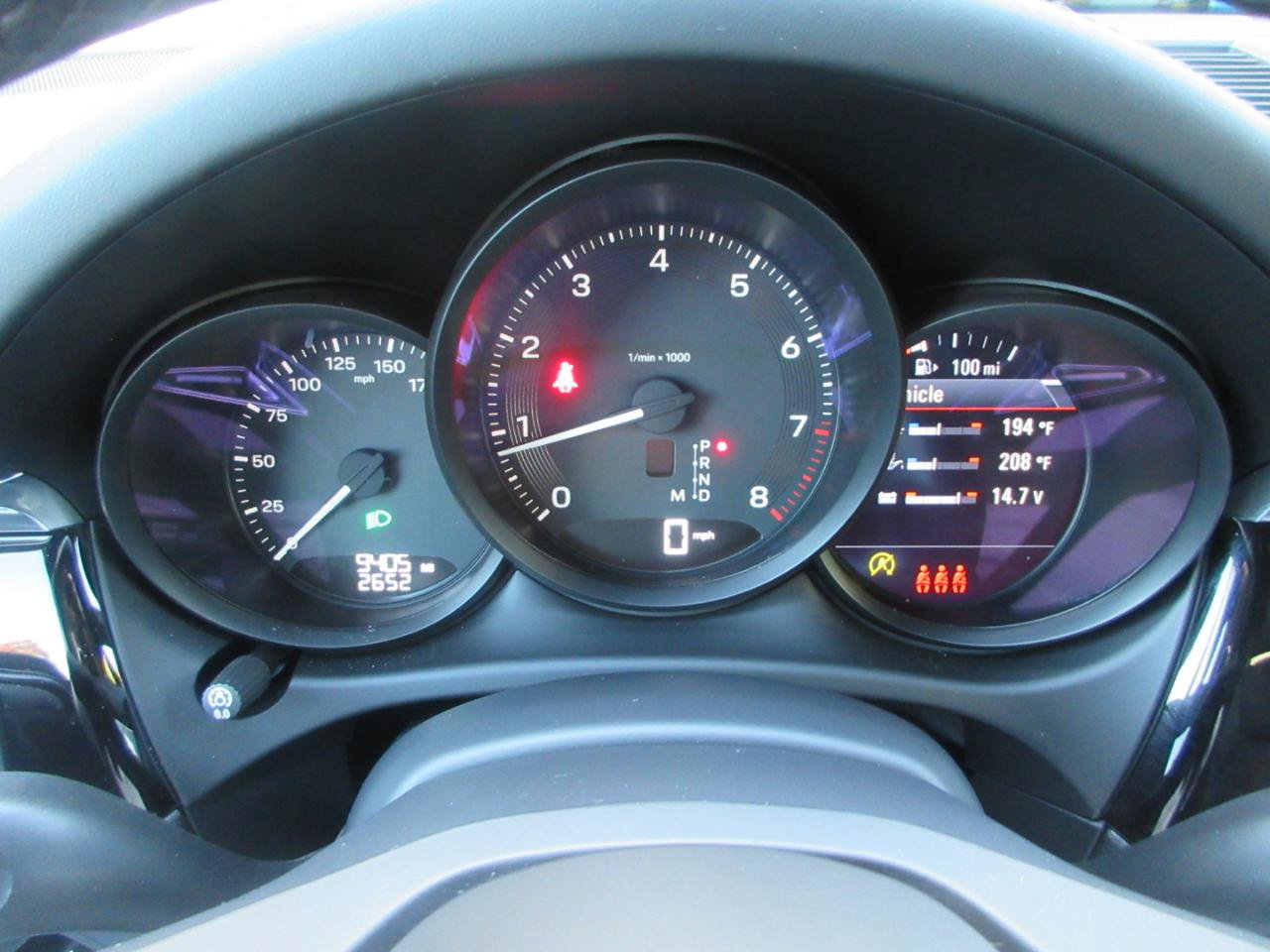 Used 2025 Porsche Macan w/ Premium Package Plus AWD/4WD image 56