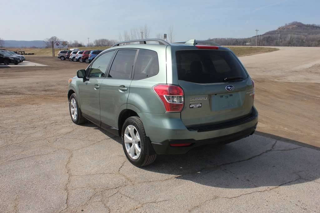 Used 2015 Subaru Forester 2.5i Premium w/ All-Weather Package image 7