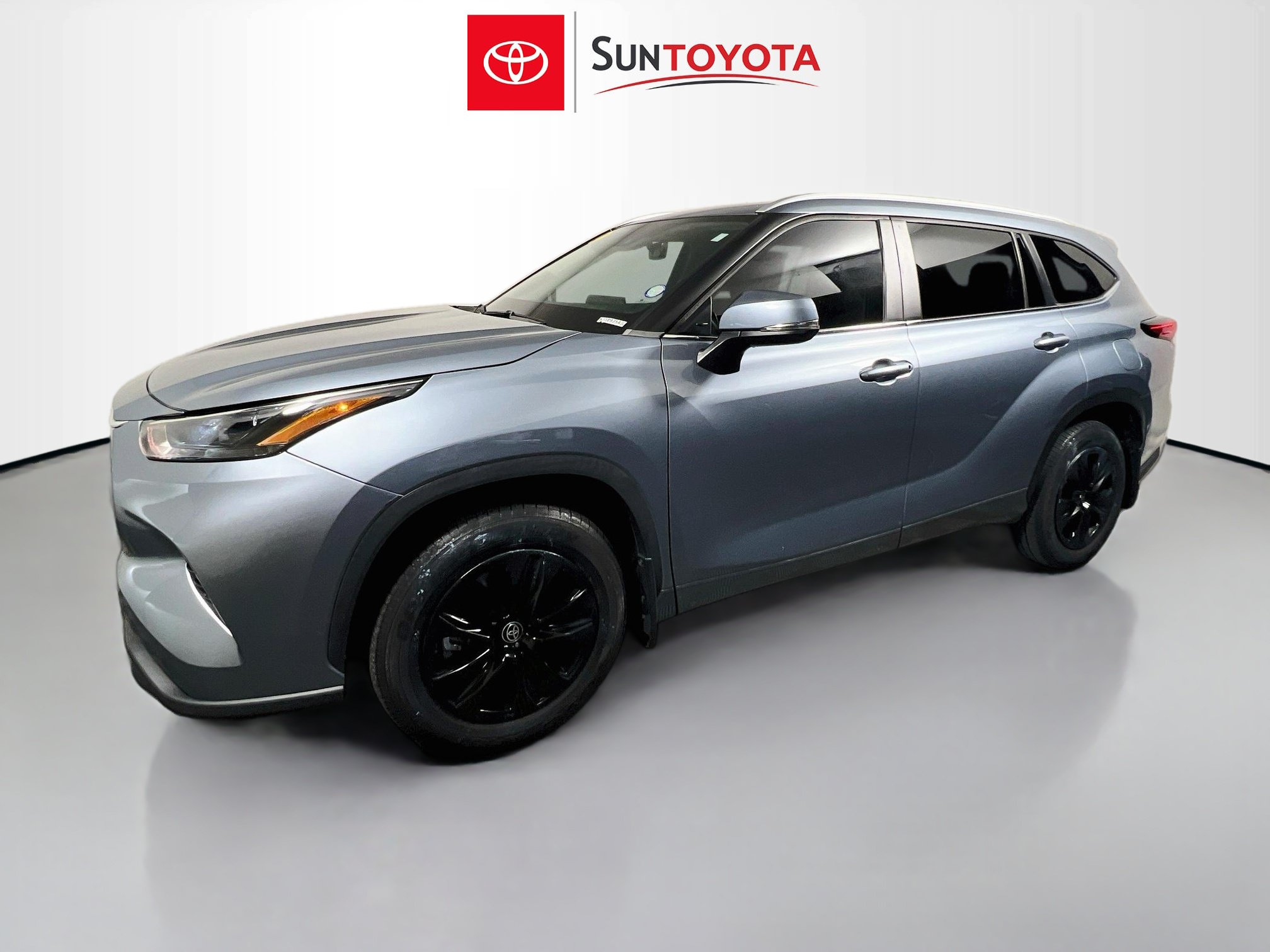Used 2023 Toyota Highlander XLE FWD image 9