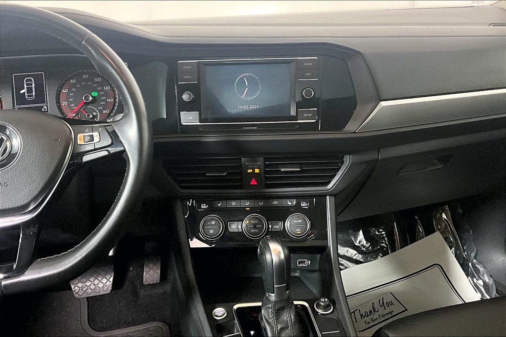 Used 2019 Volkswagen Jetta SE image 6