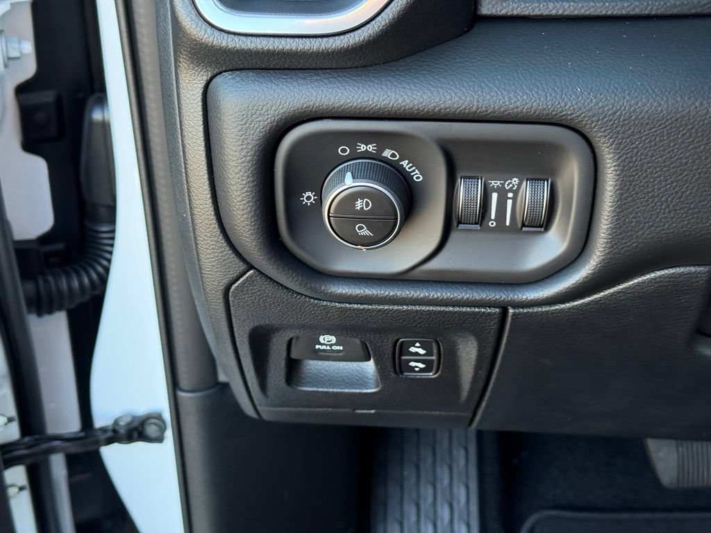 New 2027 RAM 1500 Laramie w/ Night Edition AWD/4WD image 19