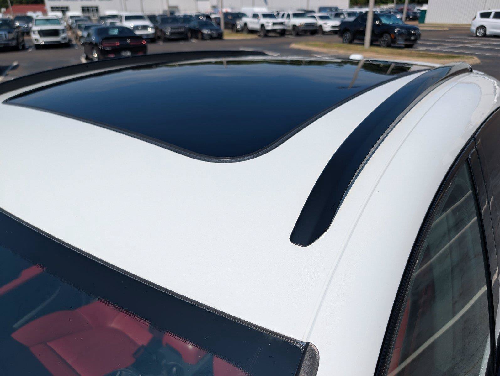 Used 2025 Porsche Macan S AWD/4WD image 37