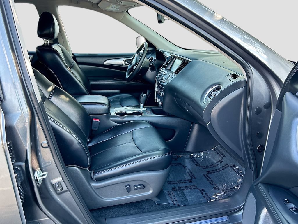 Used 2019 Nissan Pathfinder FWD image 29