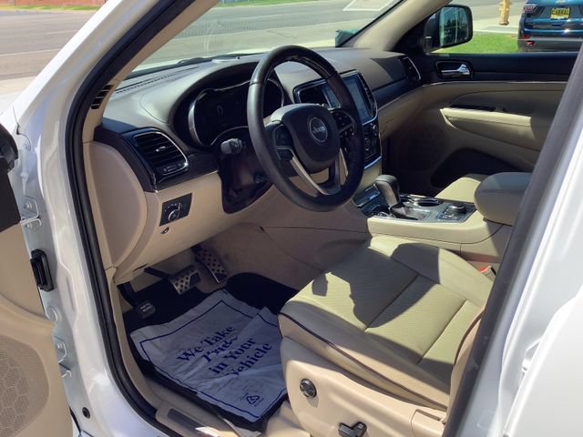 Used 2020 Jeep Grand Cherokee Overland AWD/4WD image 7
