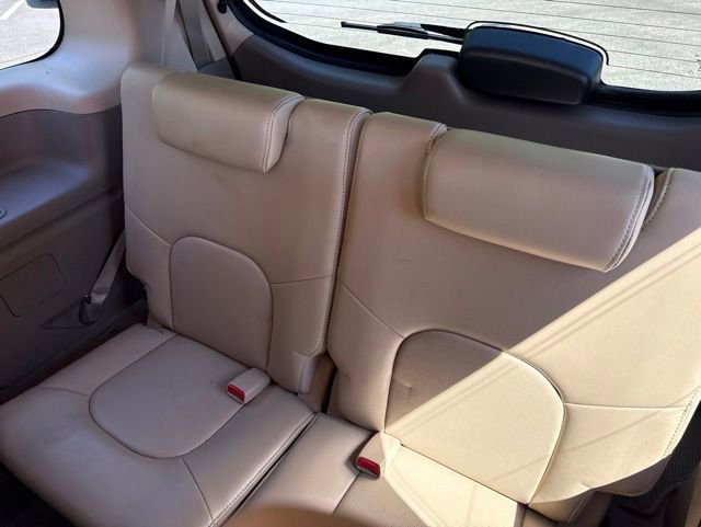 Used 2012 Nissan Pathfinder LE AWD/4WD image 16