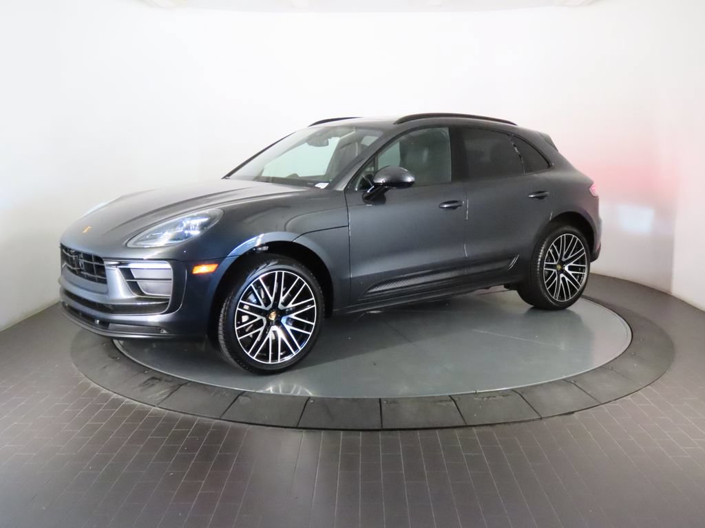 Certified 2026 Porsche Macan AWD/4WD image 1
