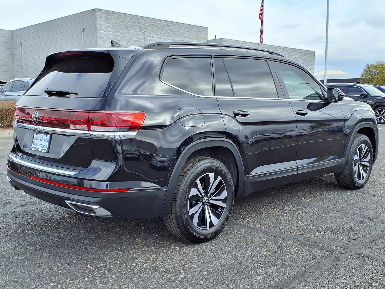 New 2026 Volkswagen Atlas SE image 7