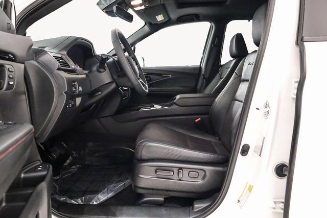 Used 2024 Honda Passport Black Edition image 13