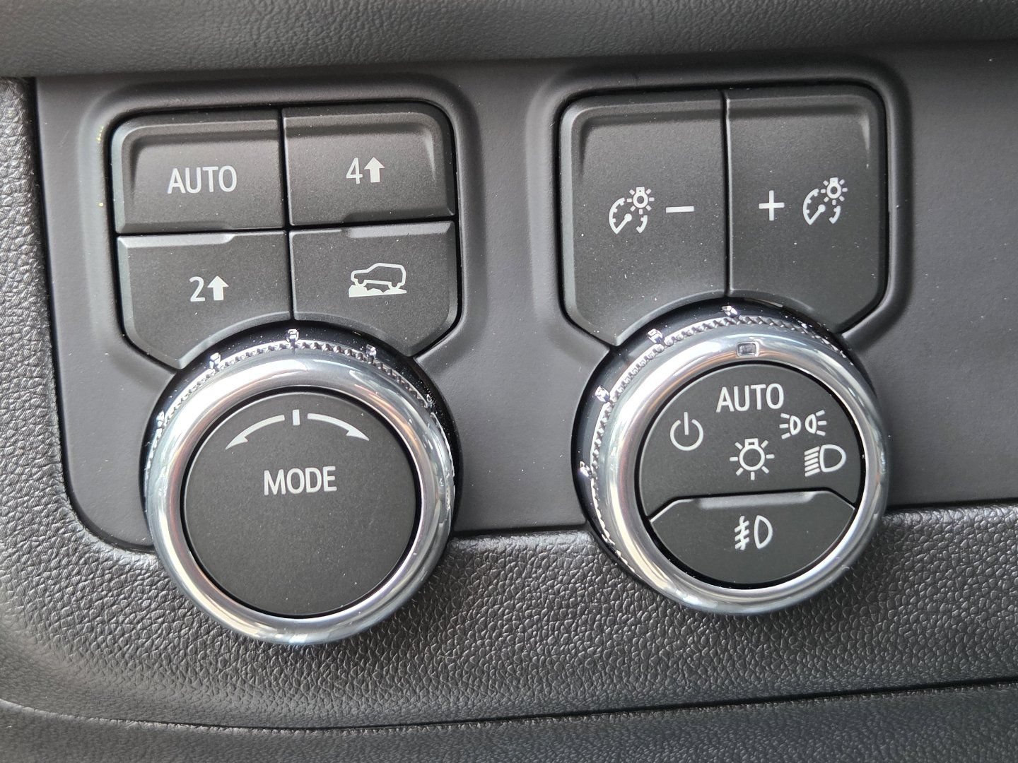 New 2026 GMC Yukon XL Elevation AWD/4WD image 31