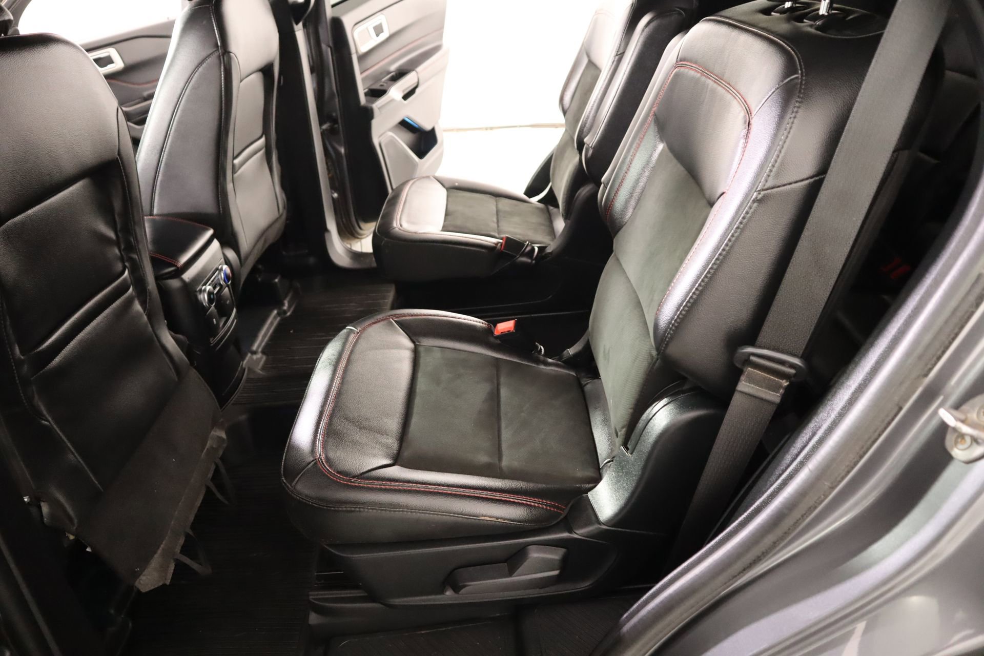 Used 2022 Ford Explorer ST-Line AWD/4WD image 13