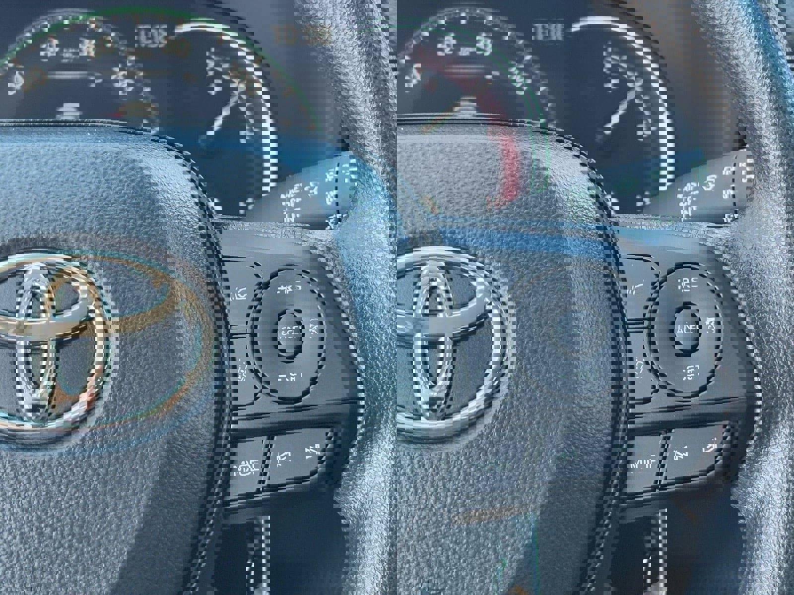 Used 2025 Toyota RAV4 LE image 20