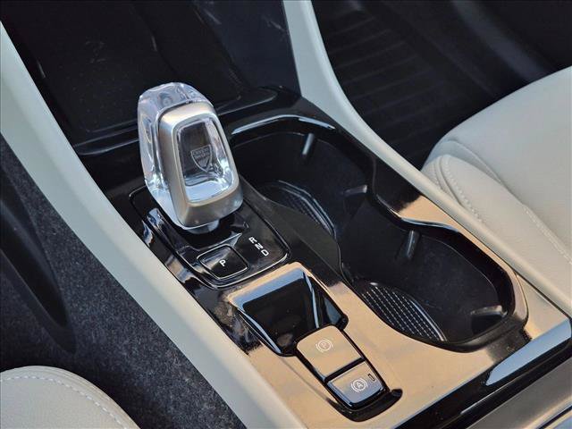 Used 2026 Volvo XC40 B5 Ultra w/ Protection Package Premier AWD/4WD image 12