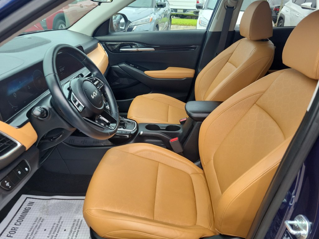 Used 2024 Kia Seltos EX AWD/4WD image 30